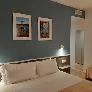 Mako - Centro E Stazione , Monza Italia